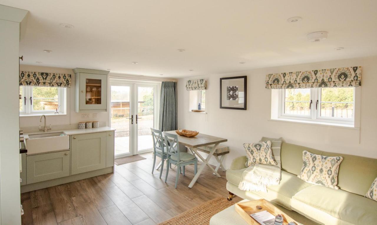 Finwood Green Farm Holiday Cottages-The Calf Shed And The Milk Parlour Henley-in-Arden Exterior foto